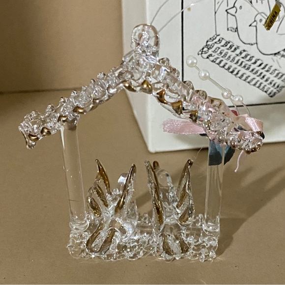 Kurt Adler, Santa’s World, Glass Gold Leaf Swinging Turtle Doves Ornament, J9244 - Picture 5 of 9